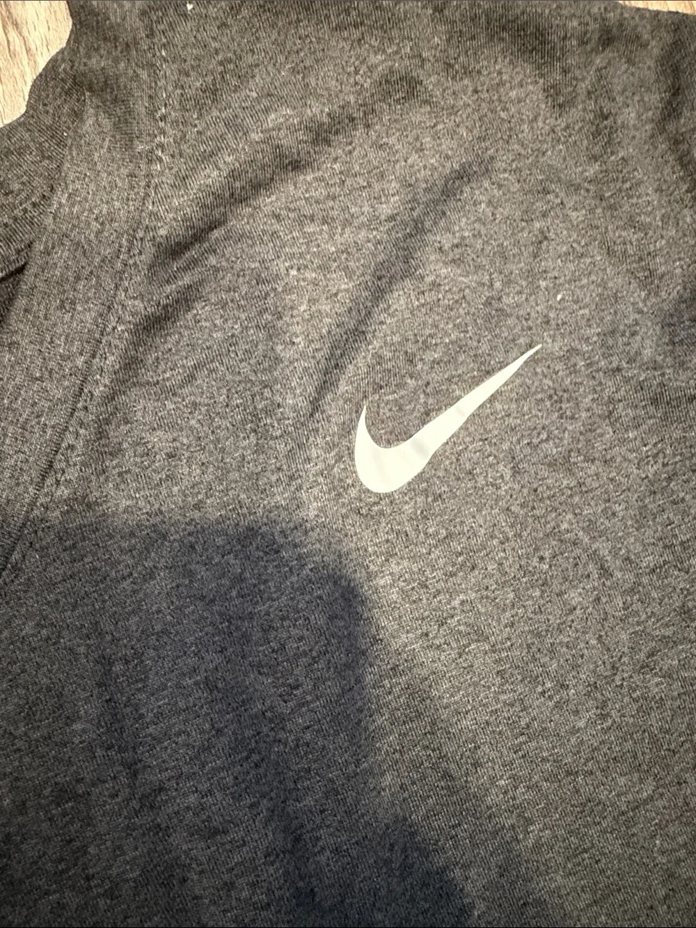Nike short sleeve